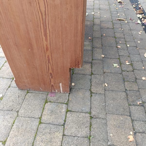 Pitch Pine Heavy Church Pew.One end against the wall. - Image 4