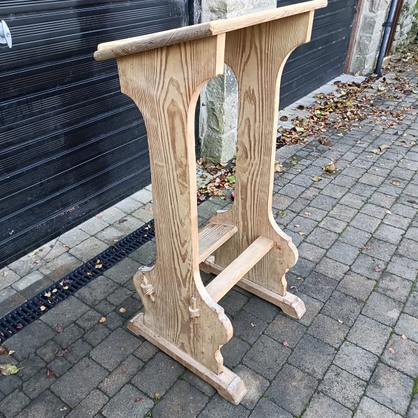 Large Pine Lectern.Taller than most.48 ins tall. - Image 2