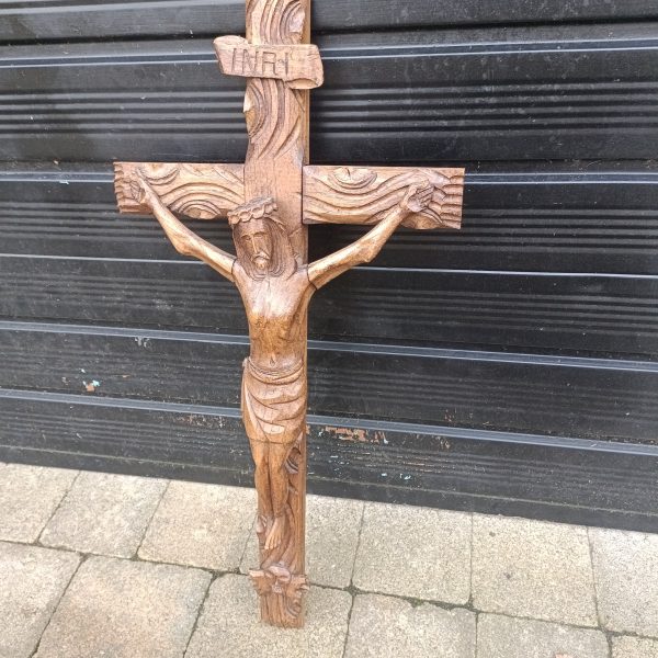 Large Solid Wooden Crucifix.27 ins tall. - Image 5