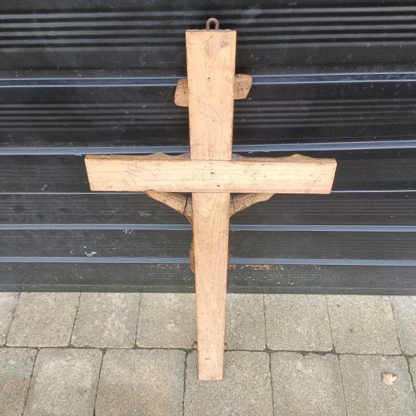 Large Solid Wooden Crucifix.27 ins tall. - Image 4