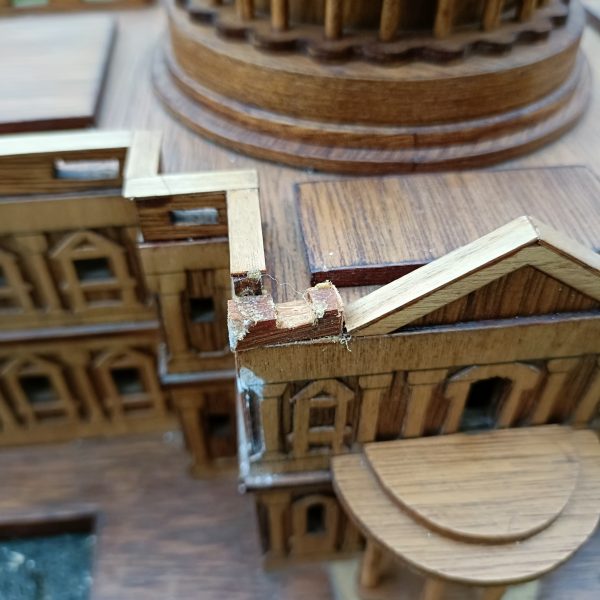 Amazing Wooden Model Of the West Front of the Old St Pauls Cathedral . - Image 4