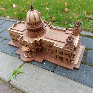 Amazing Wooden Model Of the West Front of the Old St Pauls Cathedral .