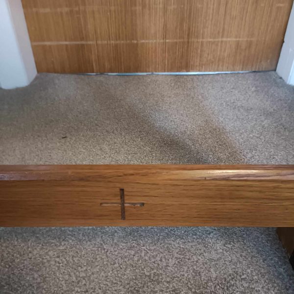 1993 Presentation Church Oak Lectern. - Image 4