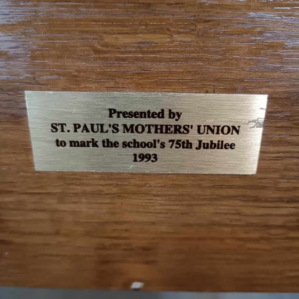 1993 Presentation Church Oak Lectern. - Image 3