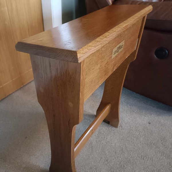 1993 Presentation Church Oak Lectern. - Image 2