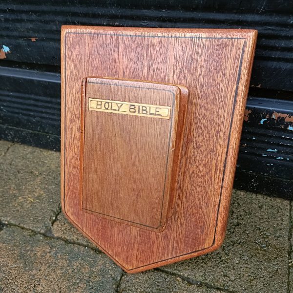 Oak Church Bible Plaque. Early 1900s. Very Unusual. Free postage within the UK. - Image 2