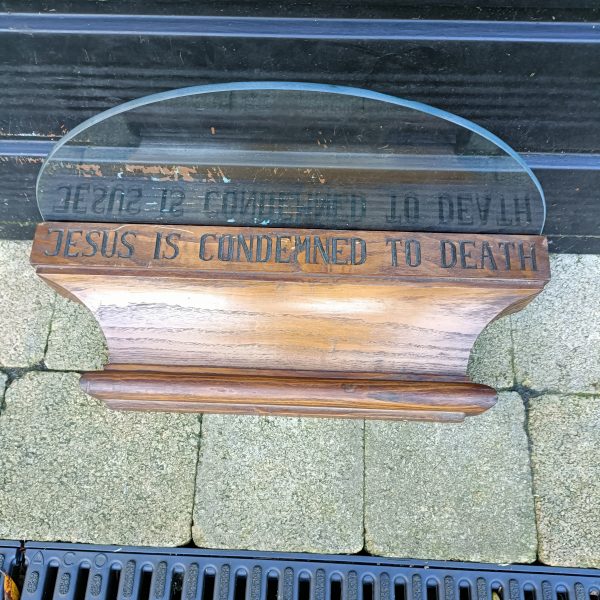 Oak First Station of the Cross Wall Plinthe with Glass Shelf. Jesus is Condemned to Death. - Image 4