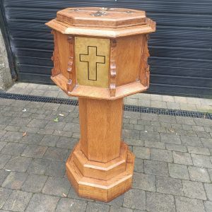 1930s English Church Oak Font. Excellent Condition.