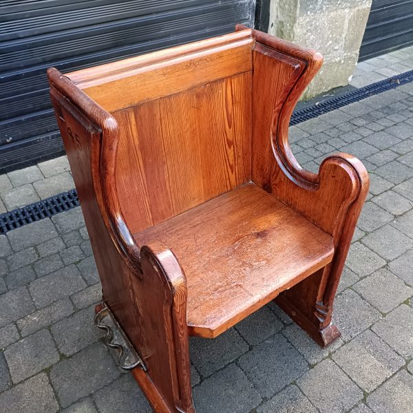 Single Church Reading Pew in Pine. C1880. Unusual. Solid. Heavy. - Image 3
