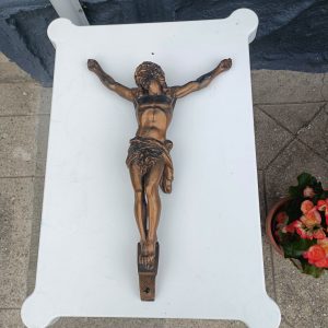 Large Metal Crucifix ready to hang. 17 ins x 11 ins