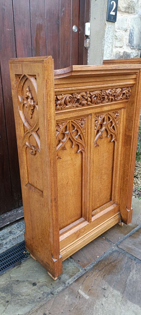 English Oak Gothic Church Lectern. C1895 - Image 3