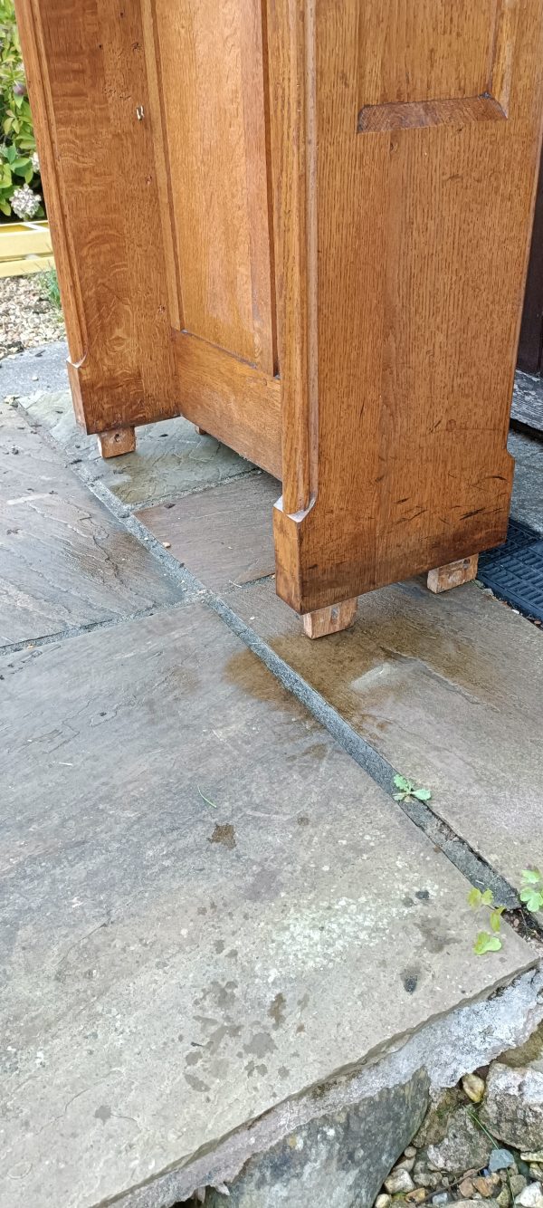 English Oak Gothic Church Lectern. C1895 - Image 4