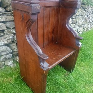 Gothic Church Oak Reading Pew. Heavy. C1875. Solid. Measurements are 39.5 ins tall x 27 ins wide x 17 ins deep. Height of seat 17 ins x 13 ins deep